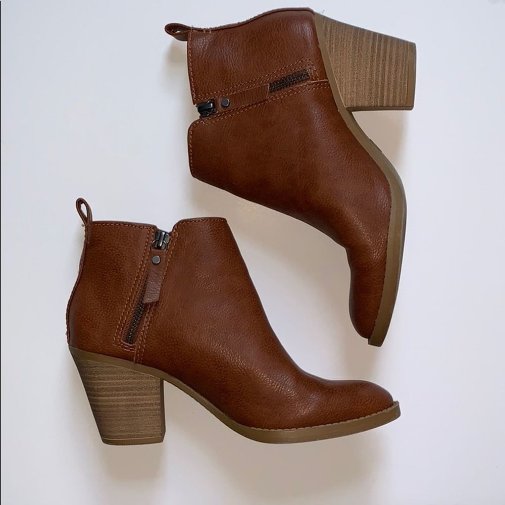 Universal Thread double zip Booties size 7.5
